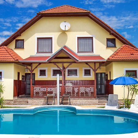 Holiday Home Yellow 1 By Interhome Balatonkeresztúr Екстериор снимка