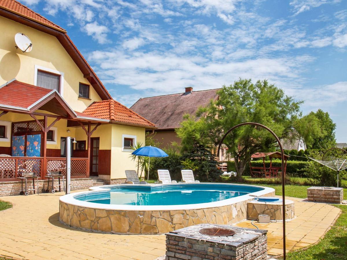 Holiday Home Yellow 1 By Interhome Balatonkeresztúr Екстериор снимка
